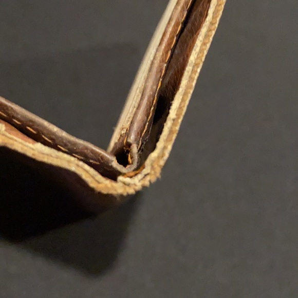 Louis Vuitton Vintage Monogram Canvas Bi-Fold Wallet - Picture 15 of 16